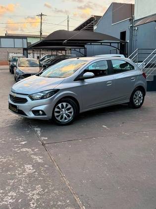 CHEVROLET ONIX 1.4 MPFI LT 8V FLEX 4P MANUAL